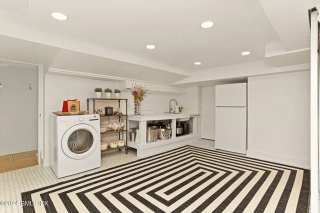 $23,000 | 127 Dingletown Road, Greenwich, CT 06830