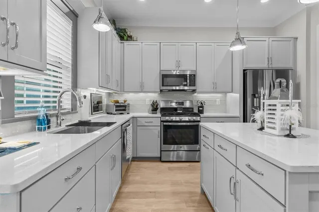 $875,000 | 946 Highland Avenue, Unit 27, Dunedin, FL 34698