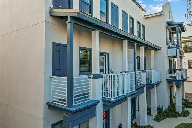 $875,000 | 946 Highland Avenue, Unit 27, Dunedin, FL 34698