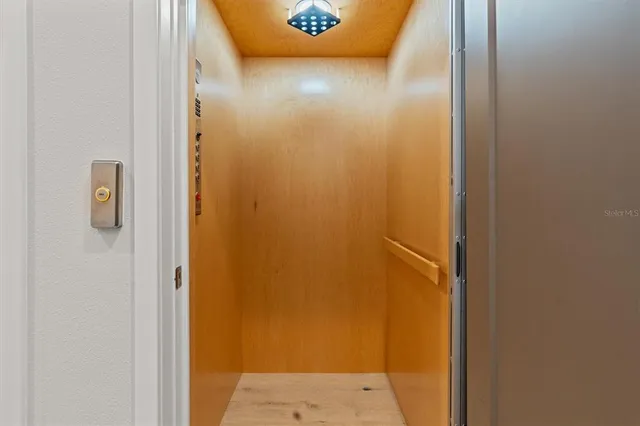 $875,000 | 946 Highland Avenue, Unit 27, Dunedin, FL 34698