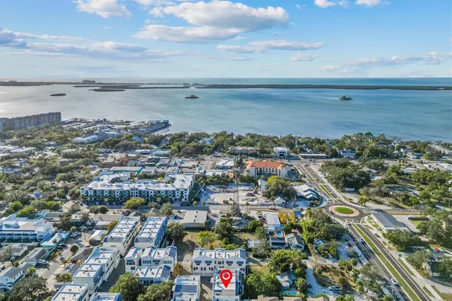 $875,000 | 946 Highland Avenue, Unit 27, Dunedin, FL 34698