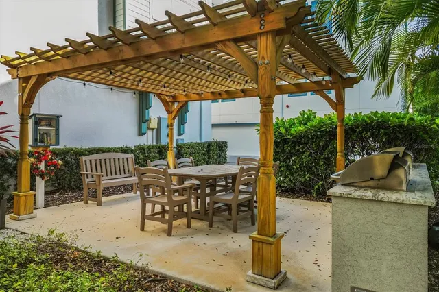 $875,000 | 946 Highland Avenue, Unit 27, Dunedin, FL 34698