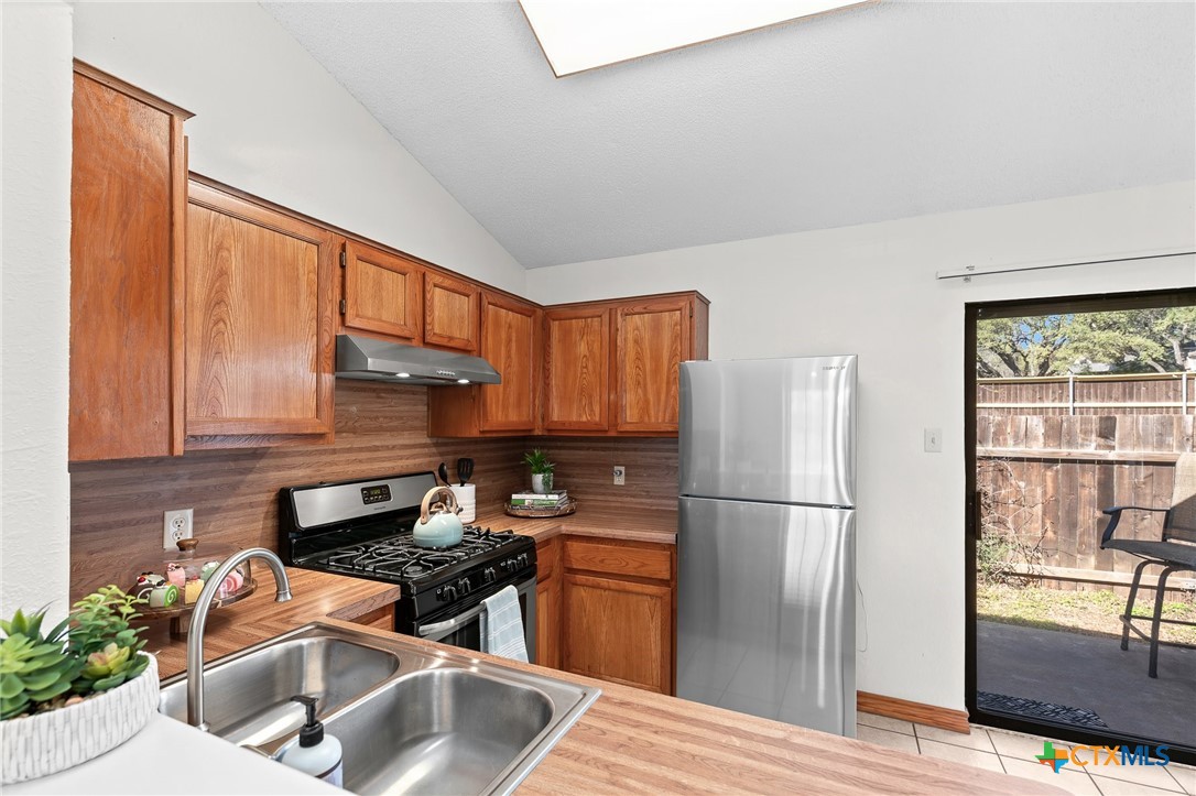 11821 Bittern Hollow, Unit 12 Austin, TX 78758 - Photo 13 of 27