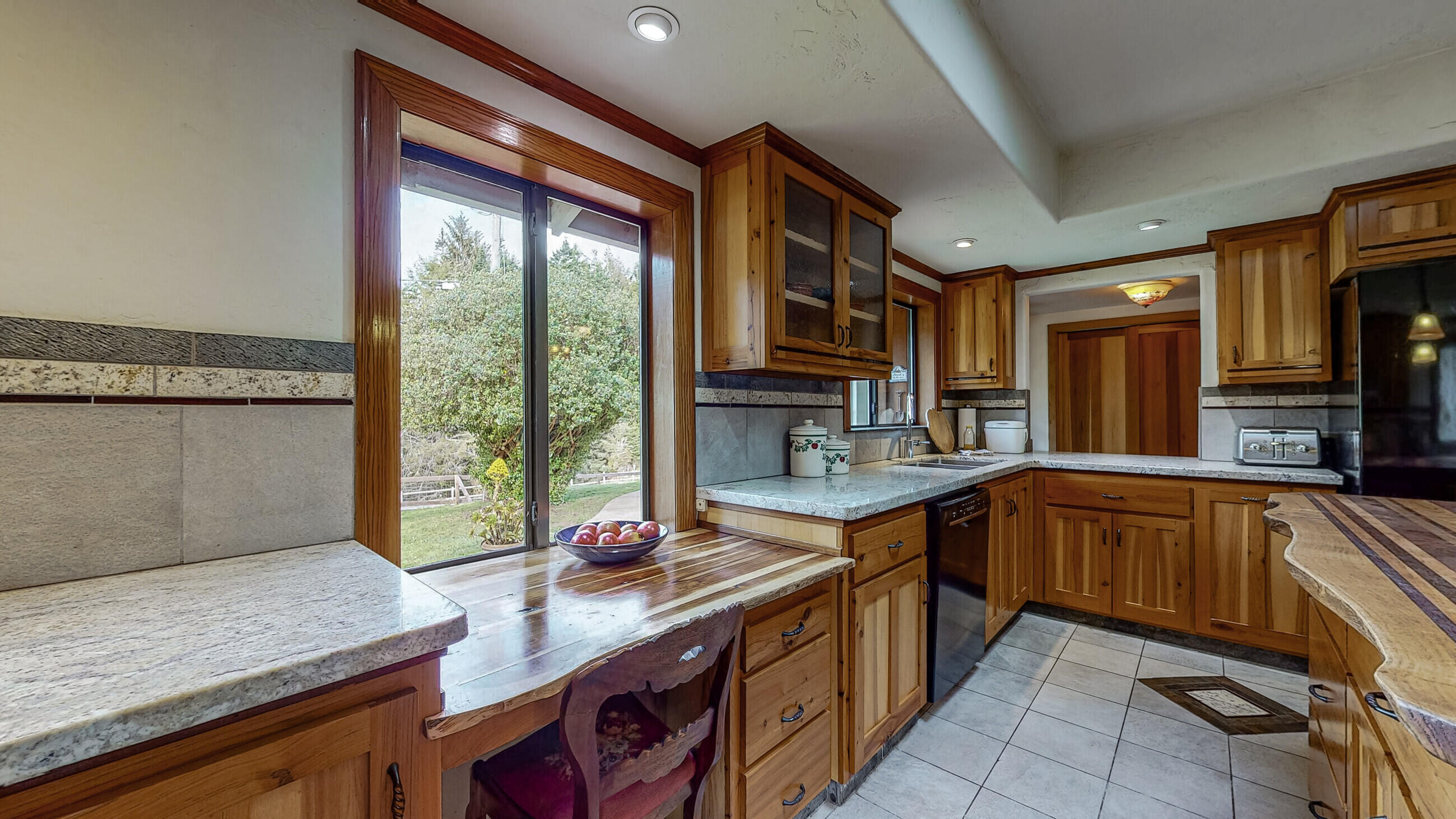 8073 Berta Road Eureka, CA 95503 - Photo 31 of 130
