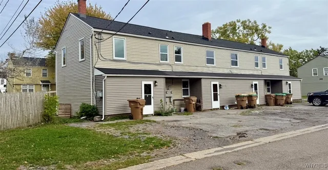 $1,400 | 20 Windwood Courts, Cheektowaga, NY 14225