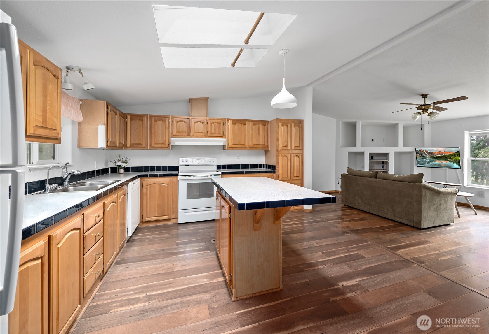 2930 Taylor Road, Unit 10 Oak Harbor, WA 98277 - Photo 7 of 31