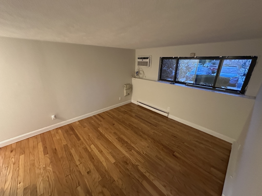 11 Riverside Avenue, Unit 4 Danvers, MA 01923 - Photo 12 of 32 Gallery Image 12