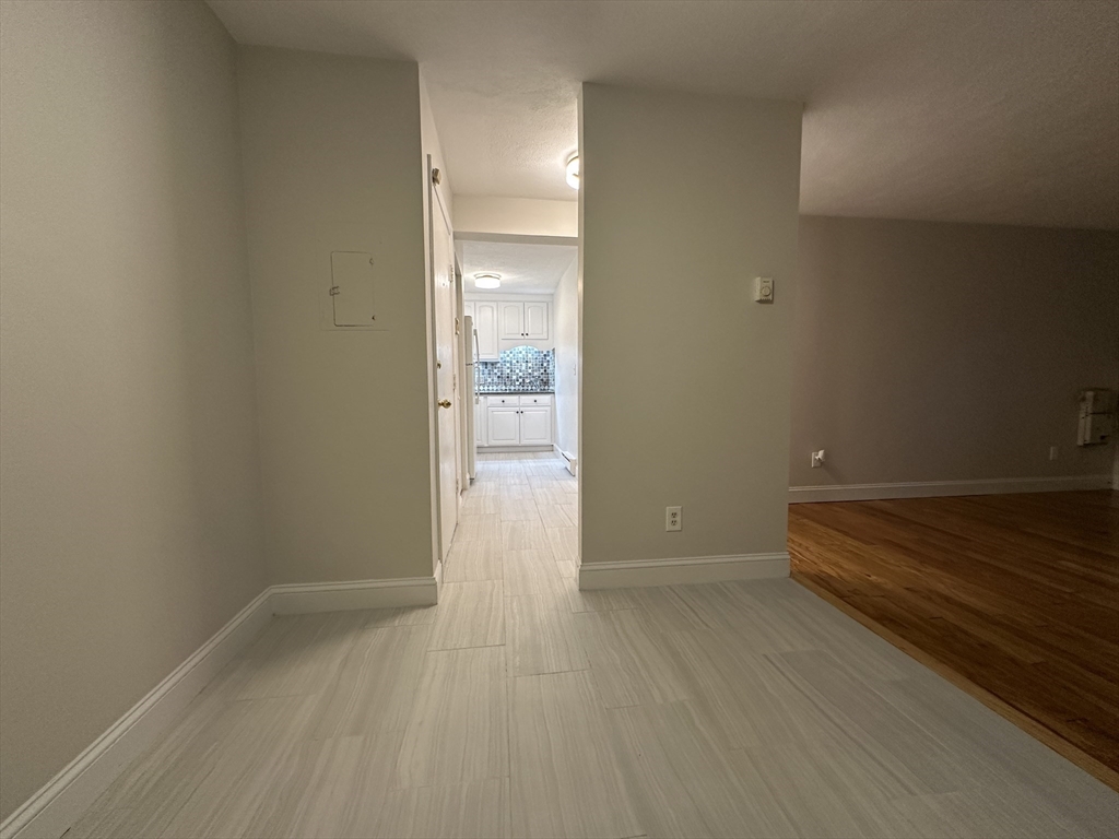 11 Riverside Avenue, Unit 4 Danvers, MA 01923 - Photo 29 of 32 Gallery Image 29