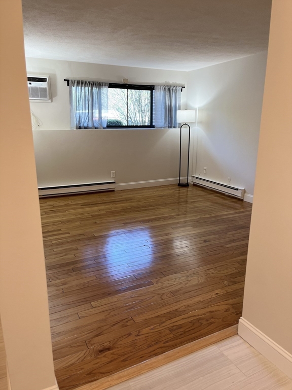 11 Riverside Avenue, Unit 4 Danvers, MA 01923 - Photo 10 of 32 Gallery Image 10