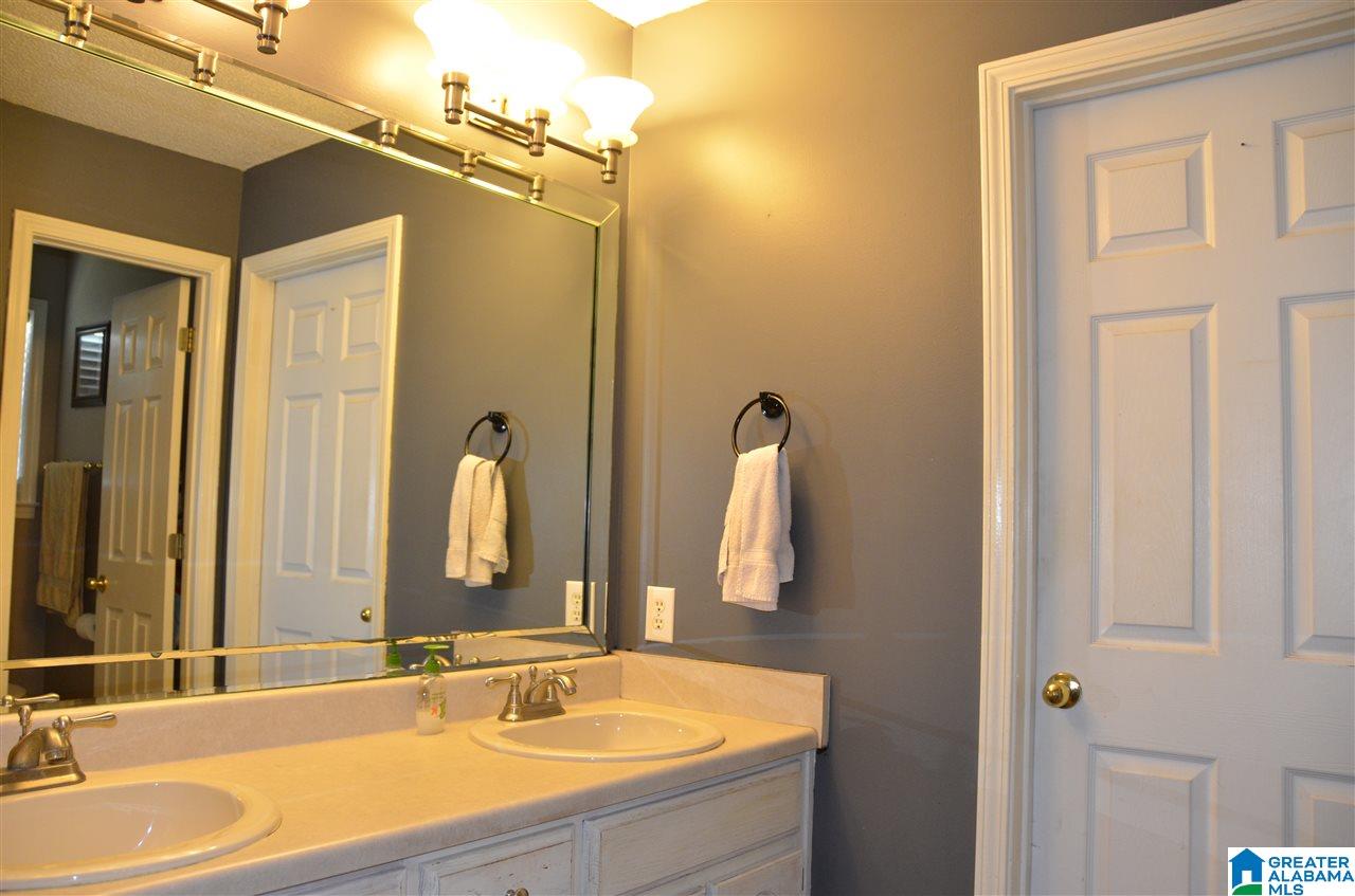 240 Lakeshore Circle Oneonta, AL 35121 - Photo 25 of 35