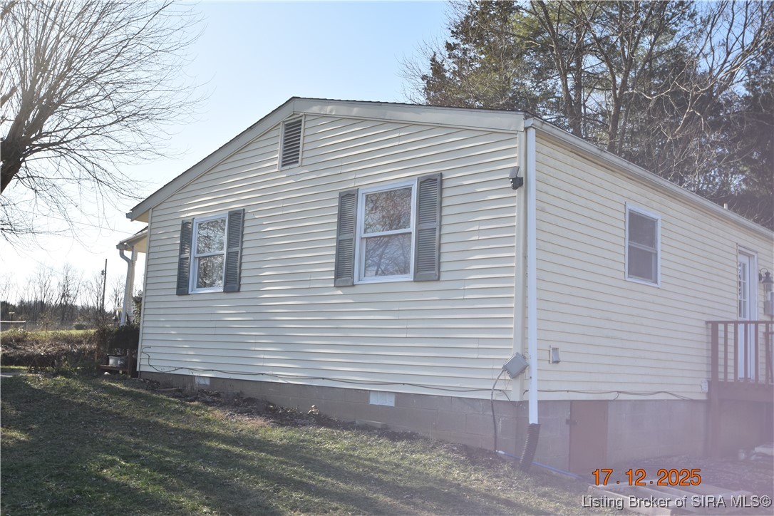 10204 Dalby Road Georgetown, IN 47122 - Photo 25 of 27 Right side of the home.