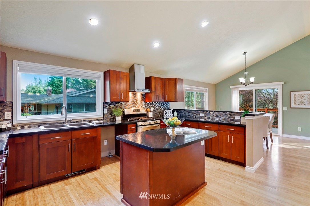 16509 Southeast 144th Street Renton, WA 98059 - Photo 9 of 40 Gallery Image 9