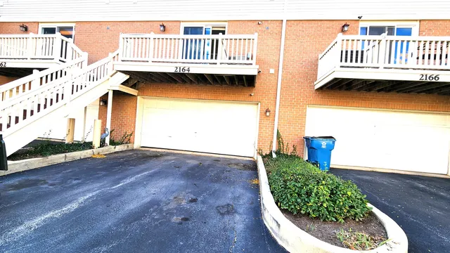 $383,900 | 2164 West Concord Lane, Addison, IL 60101