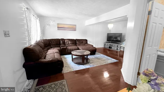 $324,900 | 1735 Winding Brook Way, Baltimore, MD 21244