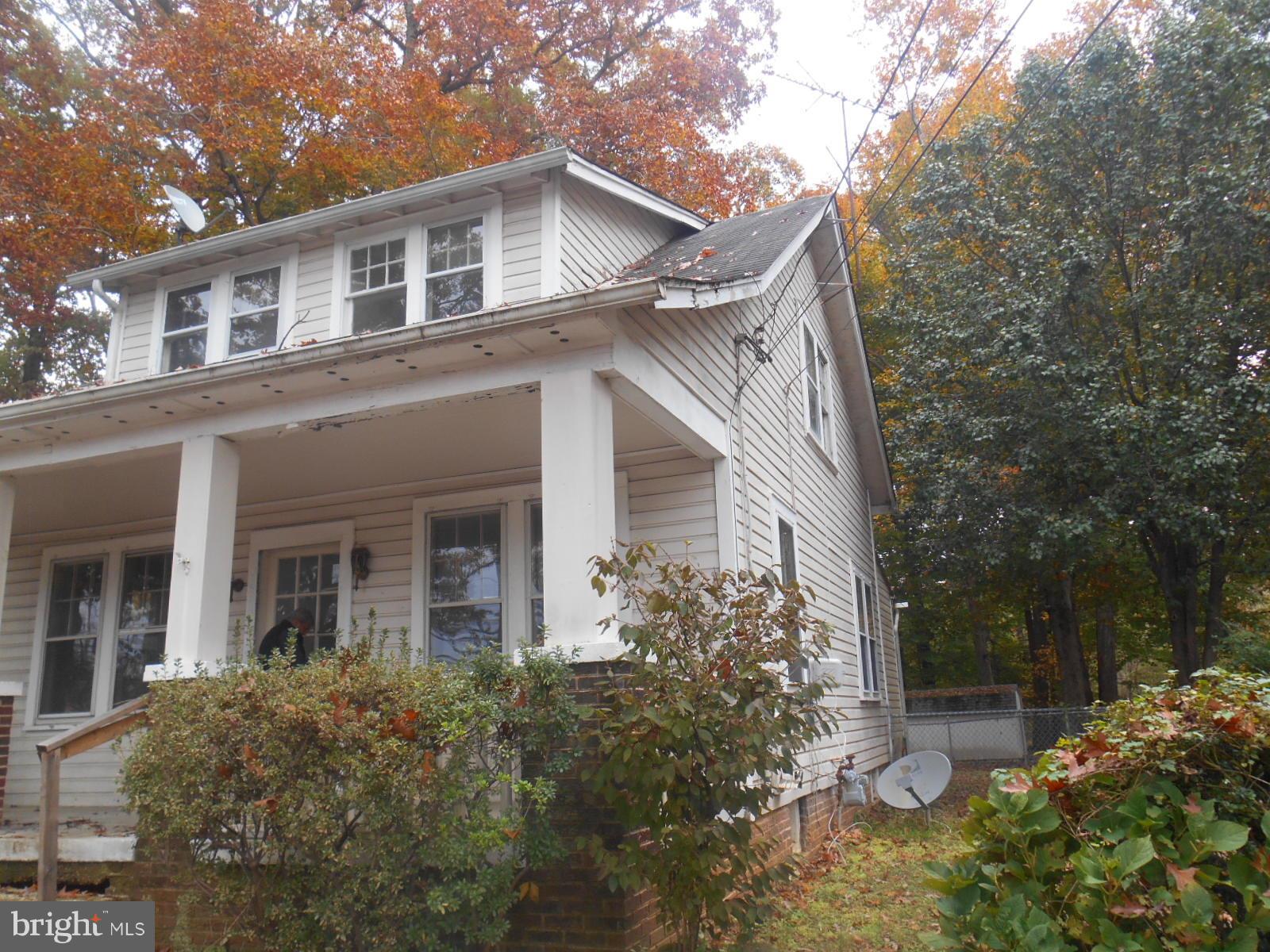 7302 Livingston Road Fort Washington, MD 20744 - Photo 3 of 13 Right Side