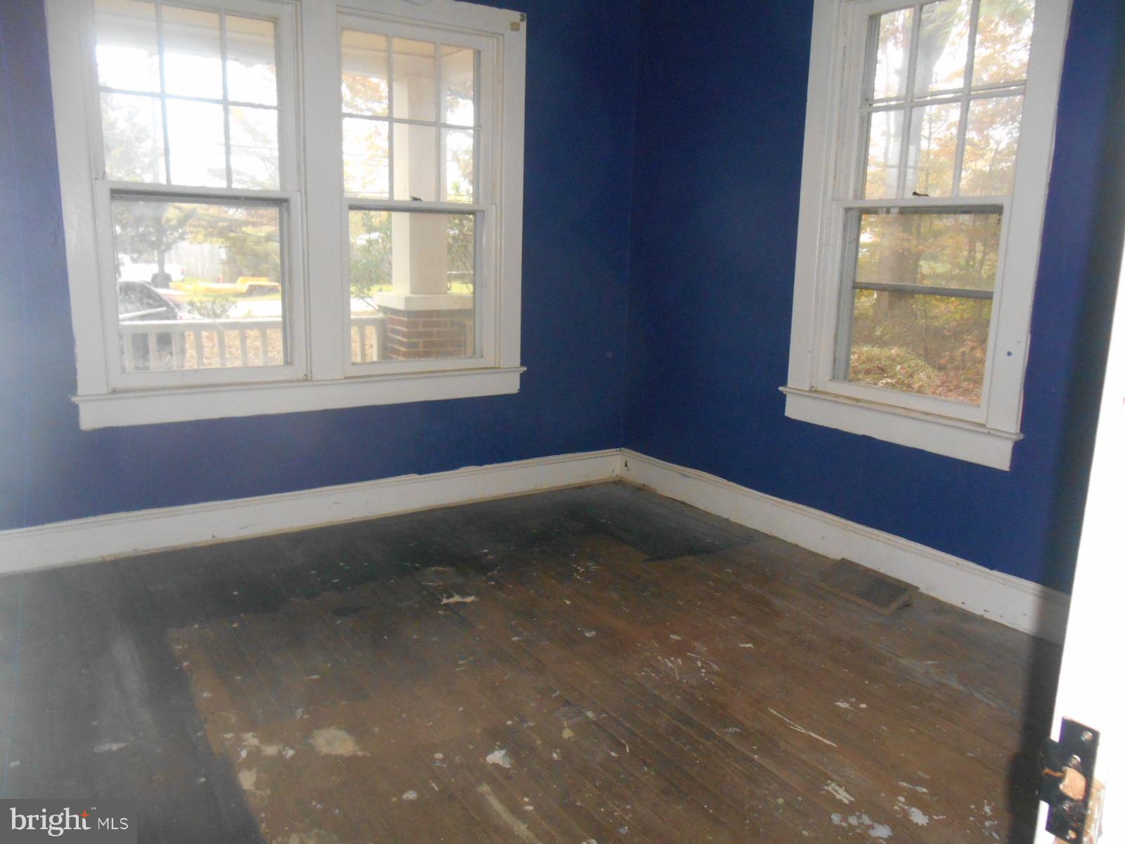 7302 Livingston Road Fort Washington, MD 20744 - Photo 6 of 13 Bedroom