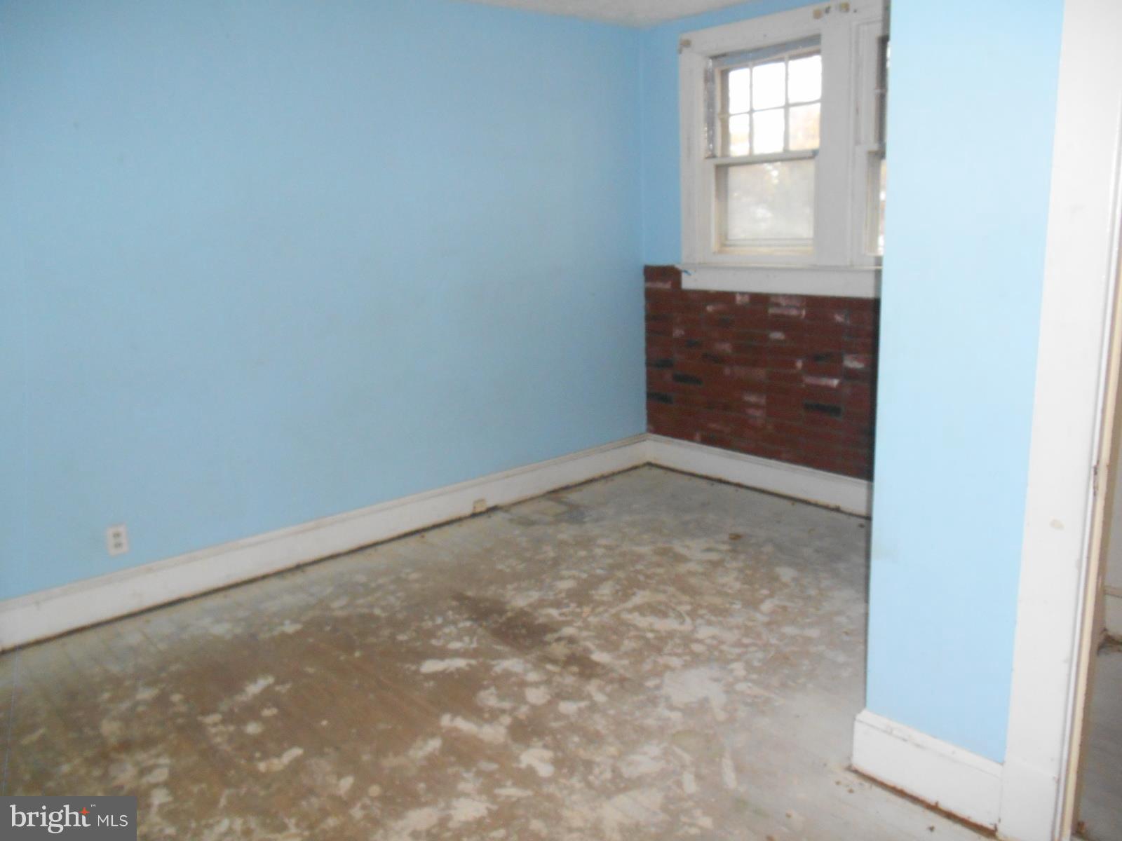 7302 Livingston Road Fort Washington, MD 20744 - Photo 8 of 13 Bedroom
