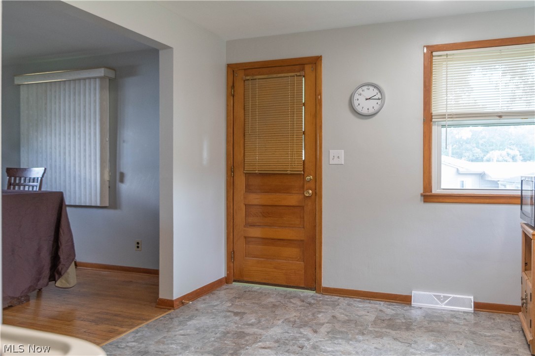 3931 New Road Youngstown, OH 44515 - Photo 9 of 18 Gallery Image 9