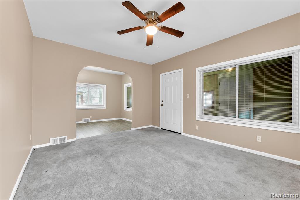 955 Coolidge Highway River Rouge, MI 48218 - Photo 12 of 17