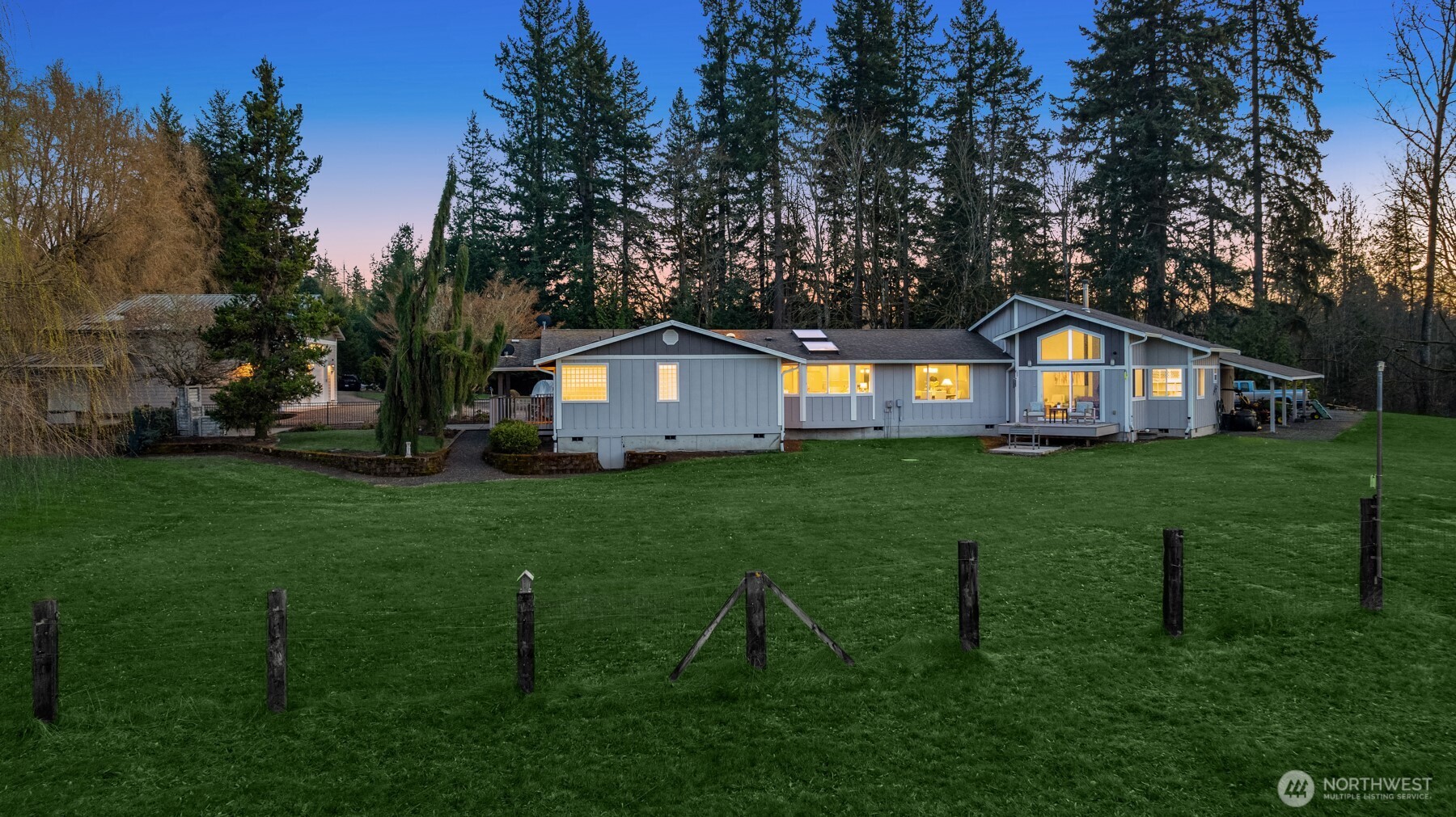 26808 Southeast 216th Street Maple Valley, WA 98038 - Photo 4 of 40