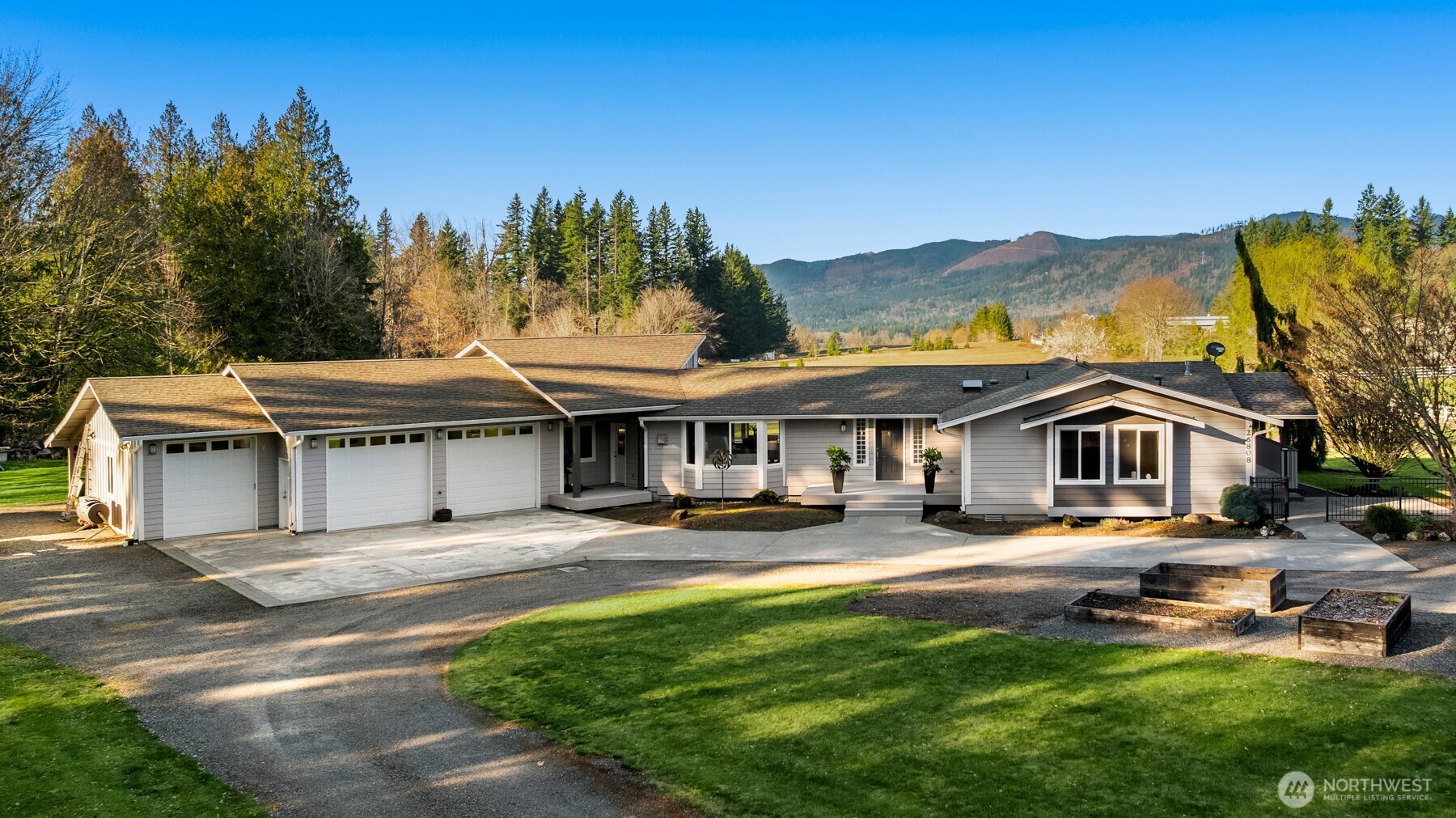 26808 Southeast 216th Street Maple Valley, WA 98038 - Photo 6 of 40
