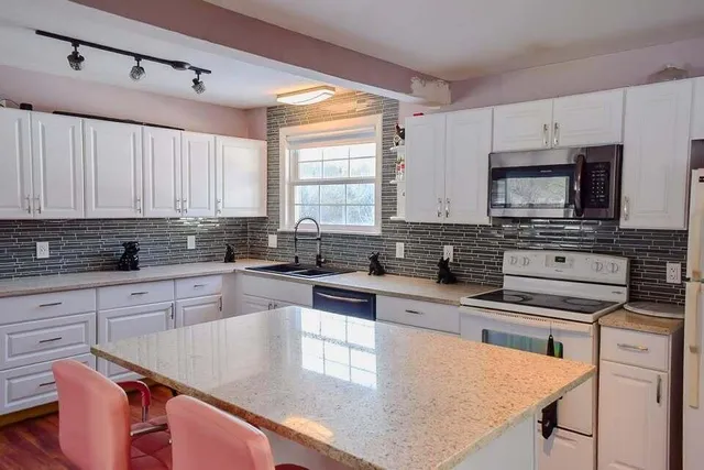 $235,000 | 1114 Pushaw Road, Glenburn, ME 04401