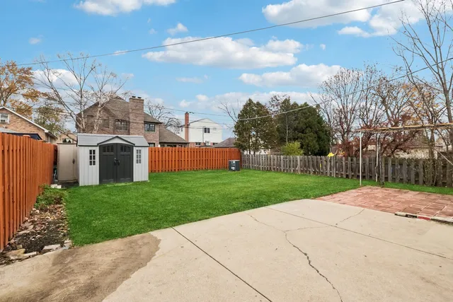 $575,000 | 3836 West Estes Avenue, Lincolnwood, IL 60712