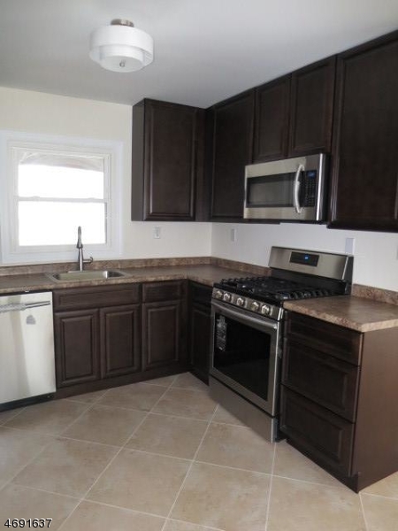 6 Flower Road Somerset, NJ 08873 - Photo 2 of 17
