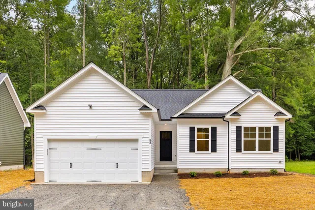 $329,900 | 62 Rose Way, Colonial Beach, VA 22443