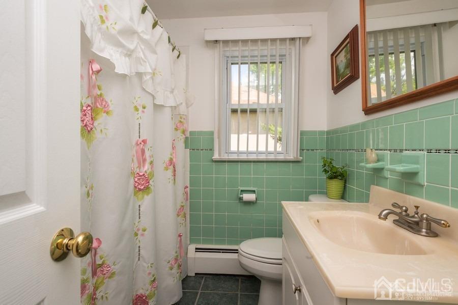 18 Parker Road Edison, NJ 08820 - Photo 14 of 30 Gallery Image 14