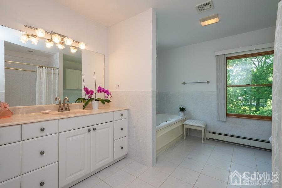 18 Parker Road Edison, NJ 08820 - Photo 22 of 30 Gallery Image 22