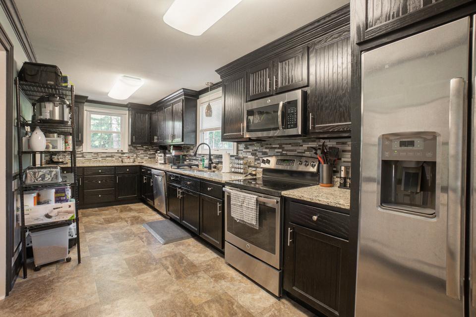 541 West Calhoun Street Sumter, SC 29150 - Photo 7 of 24 20251110235402320045000000-o