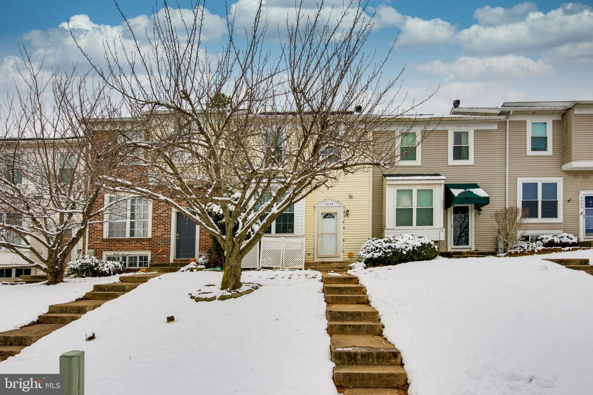 2049 Putnam Road Baltimore, MD 21227 - Photo 2 of 27