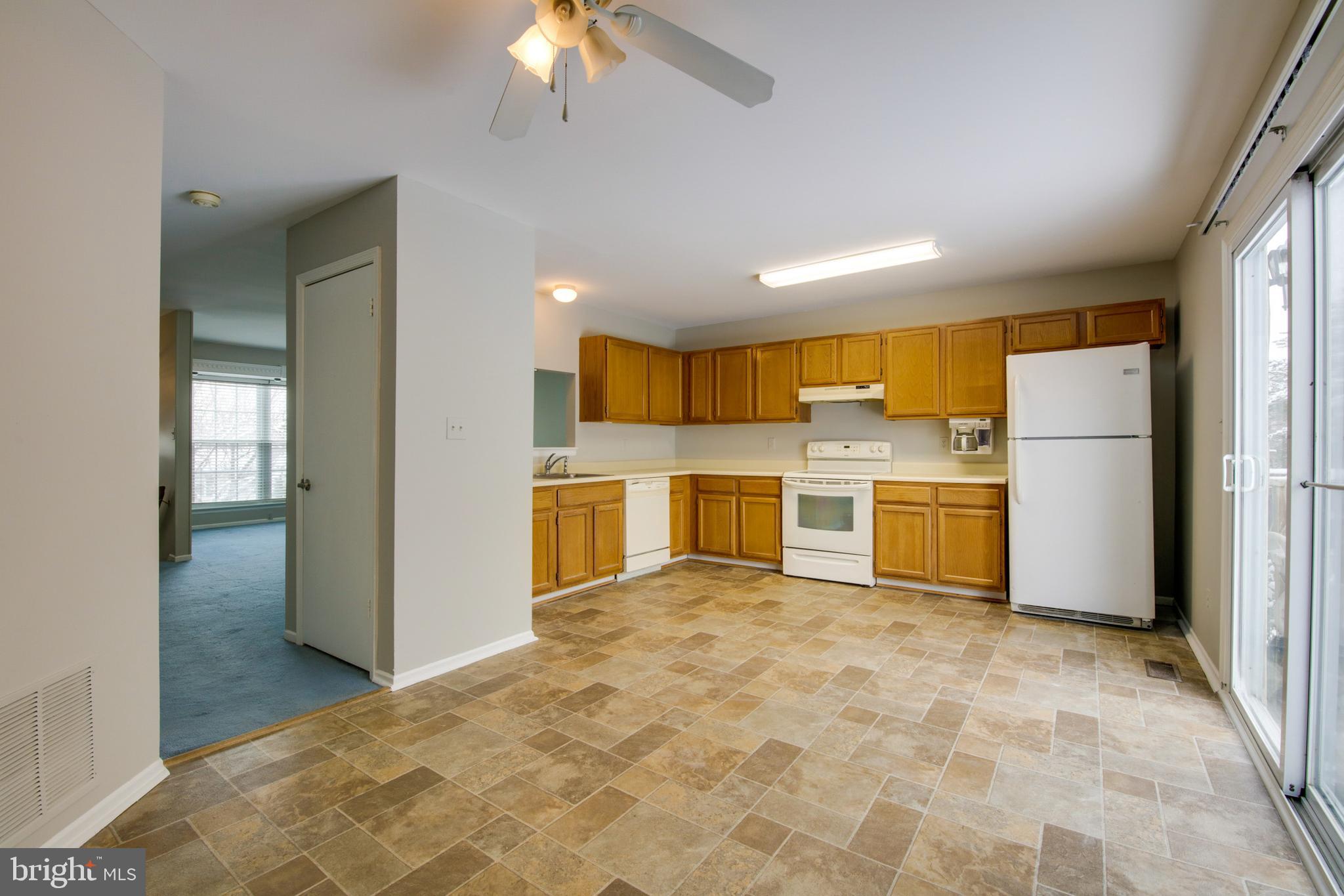 2049 Putnam Road Baltimore, MD 21227 - Photo 12 of 27 HUGE Eat in Kitchen