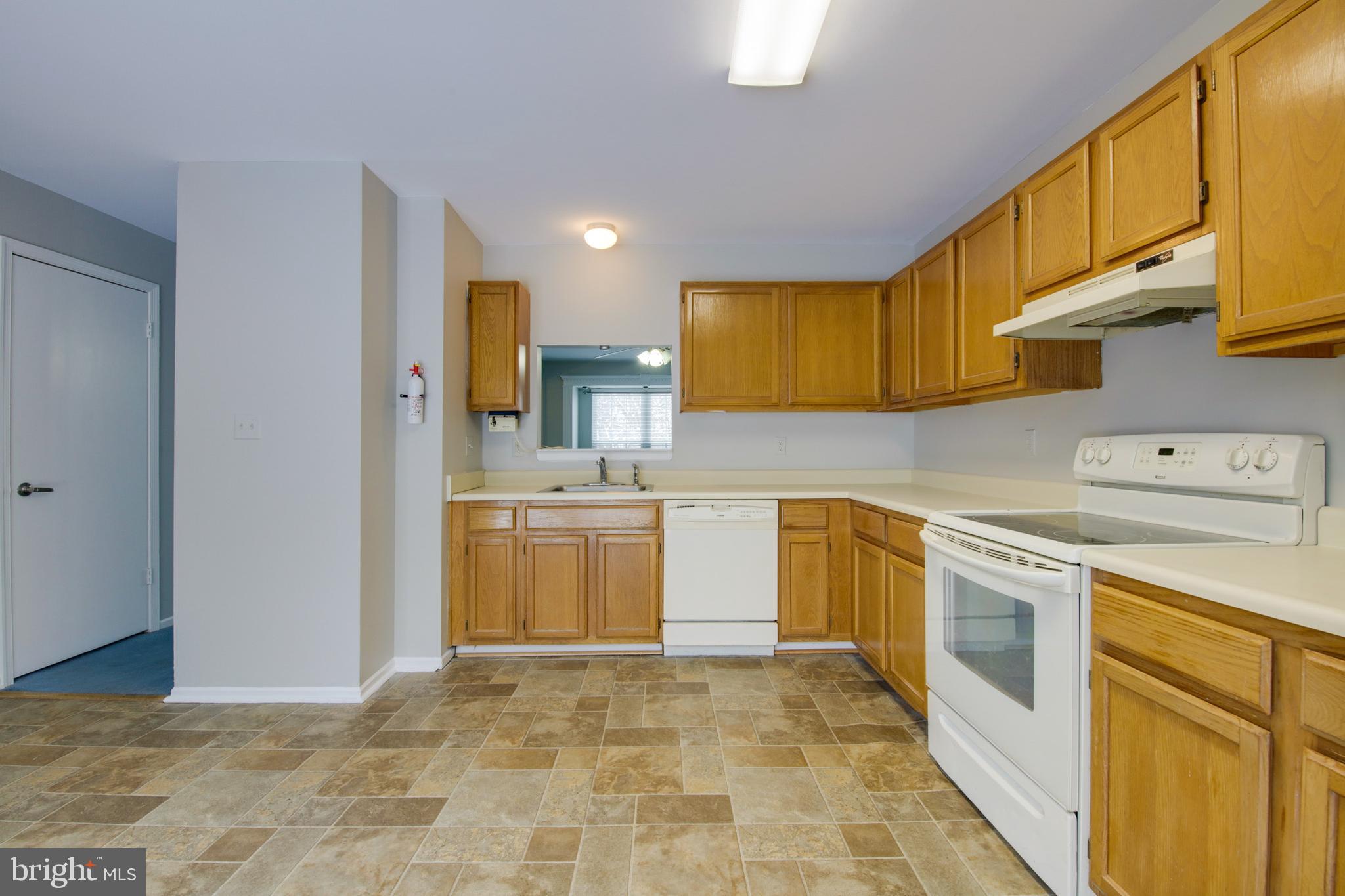 2049 Putnam Road Baltimore, MD 21227 - Photo 13 of 27 HUGE Eat in Kitchen