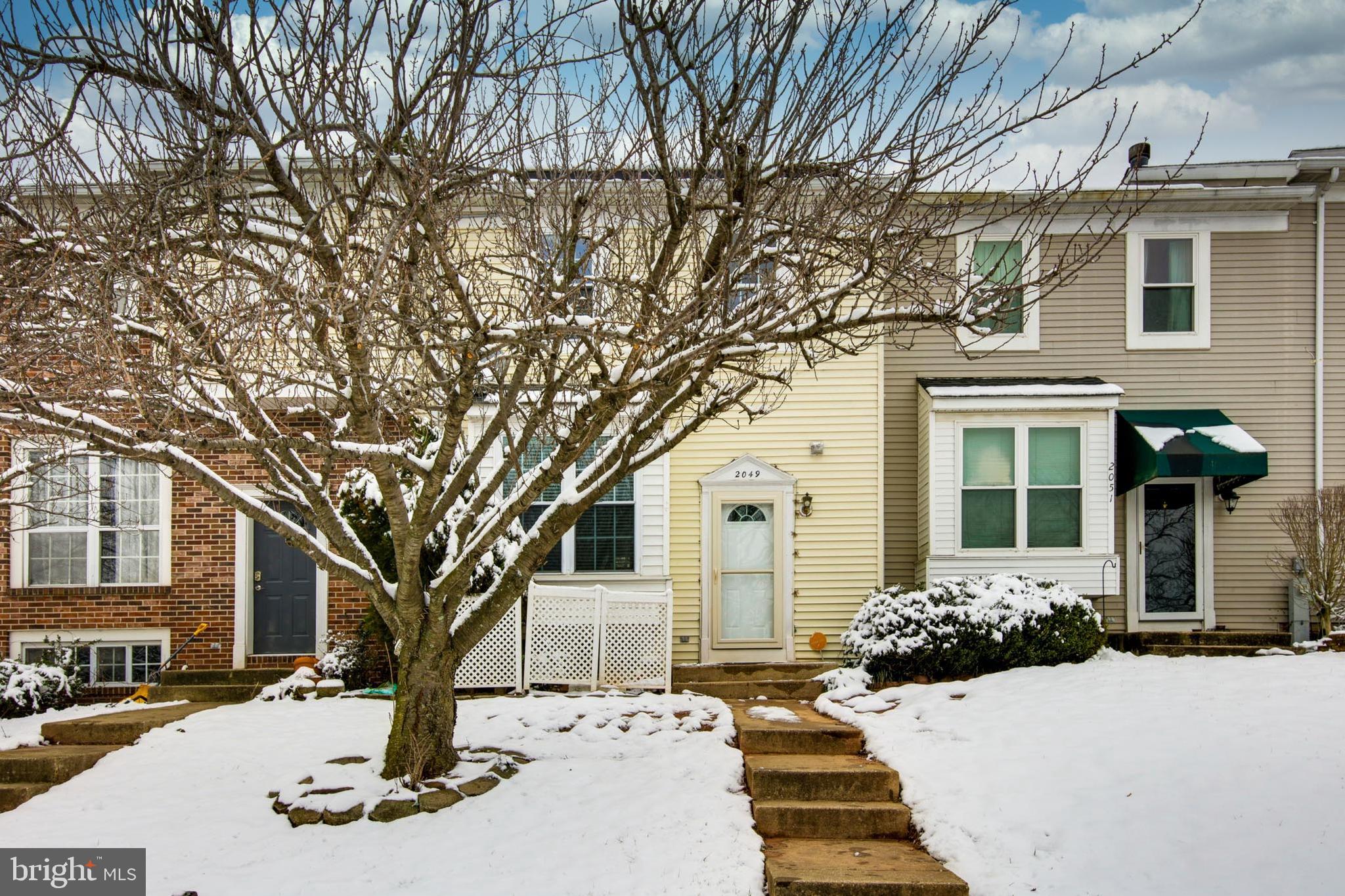 2049 Putnam Road Baltimore, MD 21227 - Photo 3 of 27