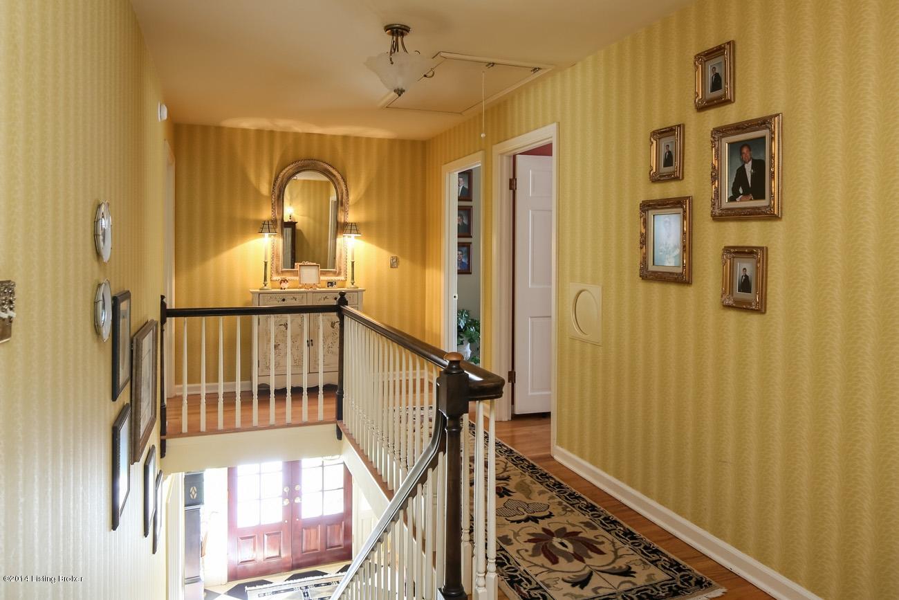 2115 Starmont Road Louisville, KY 40207 - Photo 22 of 37 RealTourCast - J Stough - Starmont (20 o