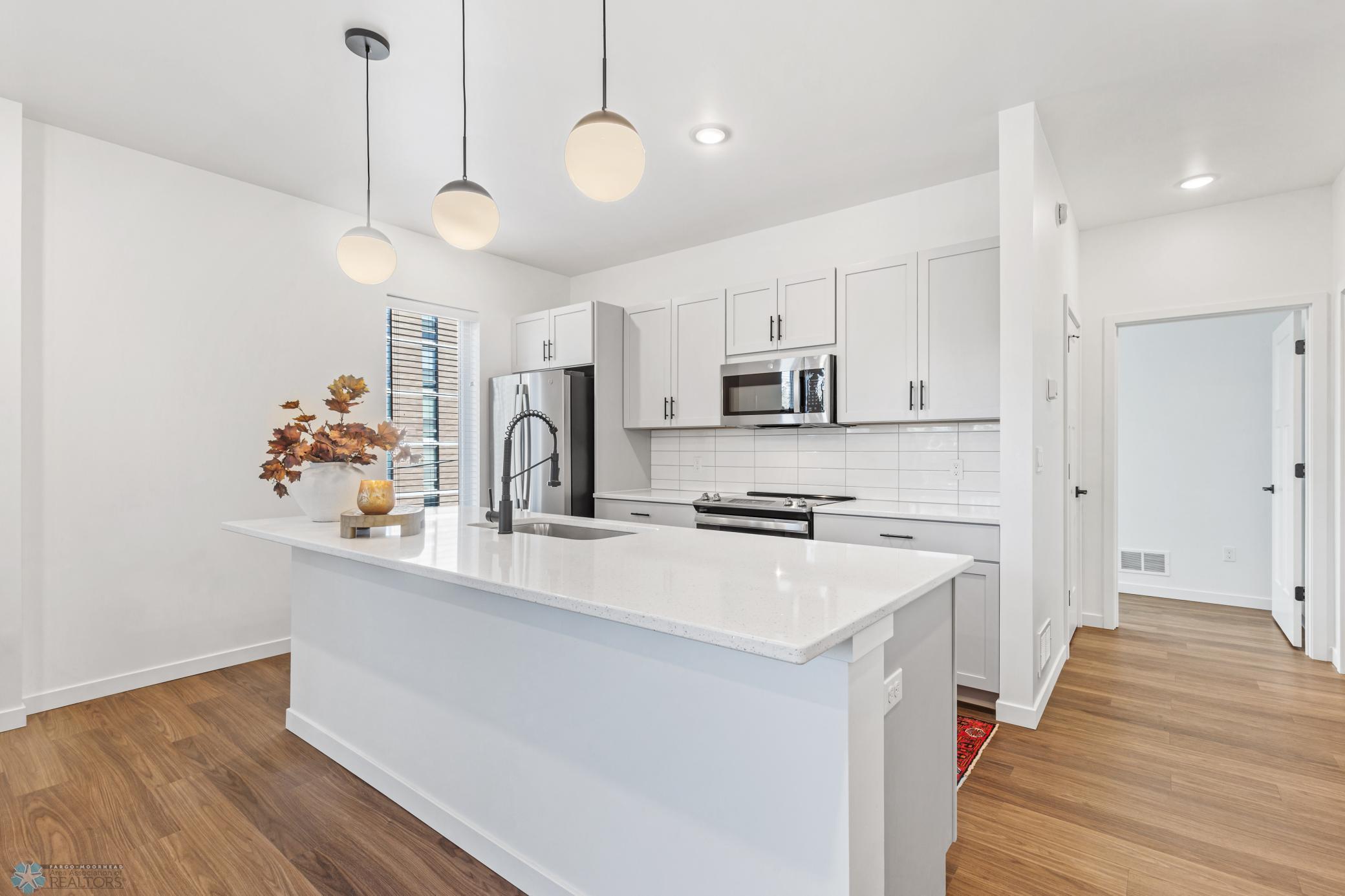 502 8th Street South, Unit 5 Fargo, ND 58103 - Photo 13 of 50