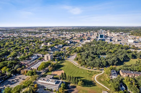 $505,900 | 502 8th Street South, Unit 5, Fargo, ND 58103