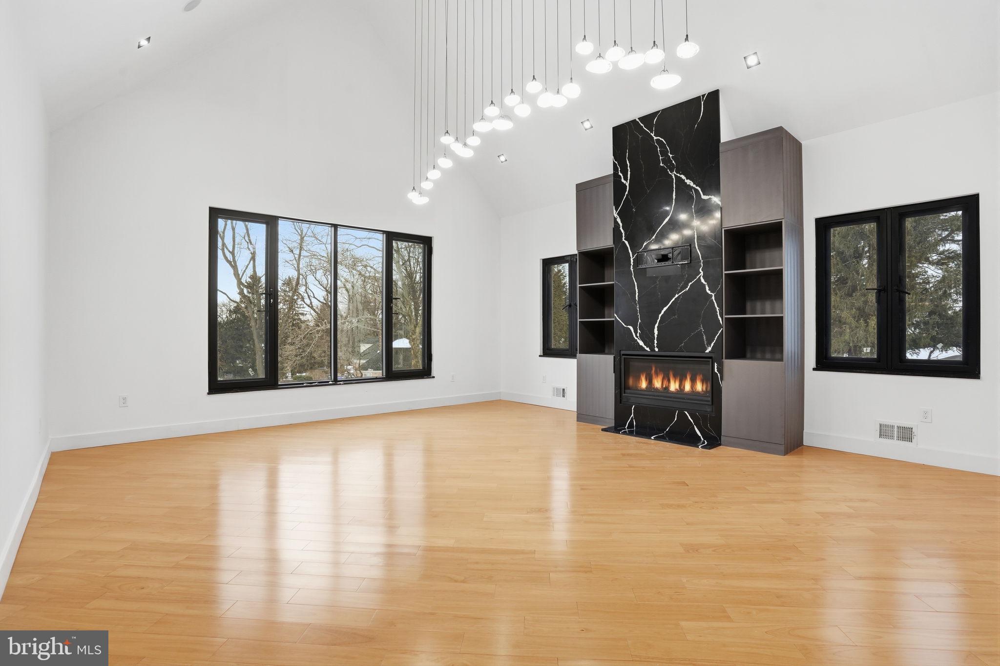 1047 Welsh Road Huntingdon Valley, PA 19006 - Photo 14 of 81