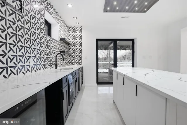 $2,595,000 | 1047 Welsh Road, Huntingdon Valley, PA 19006