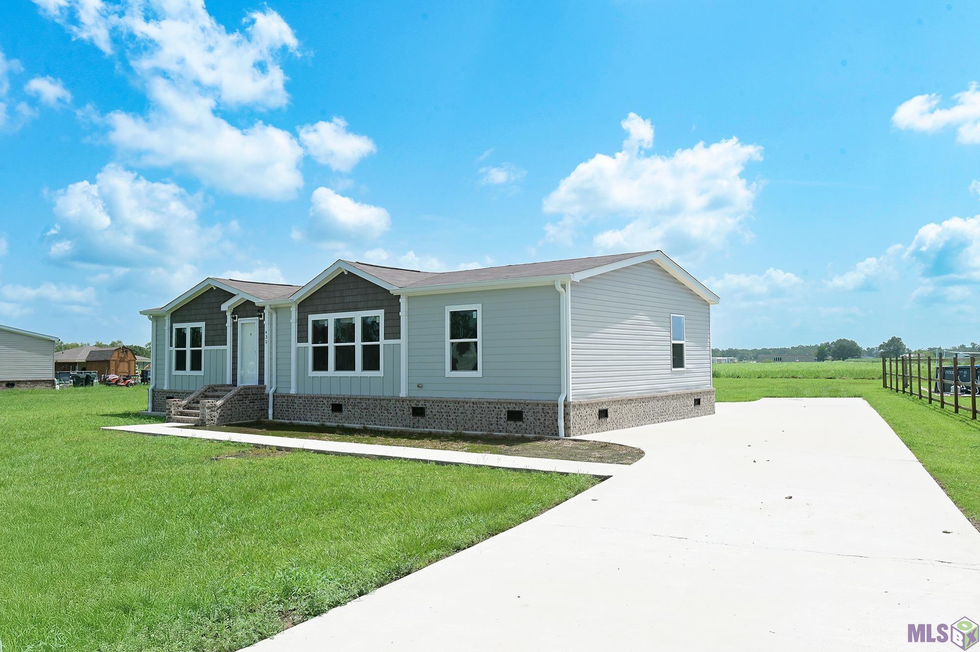 435 Back Project Road Schriever, LA 70395 - Photo 2 of 17