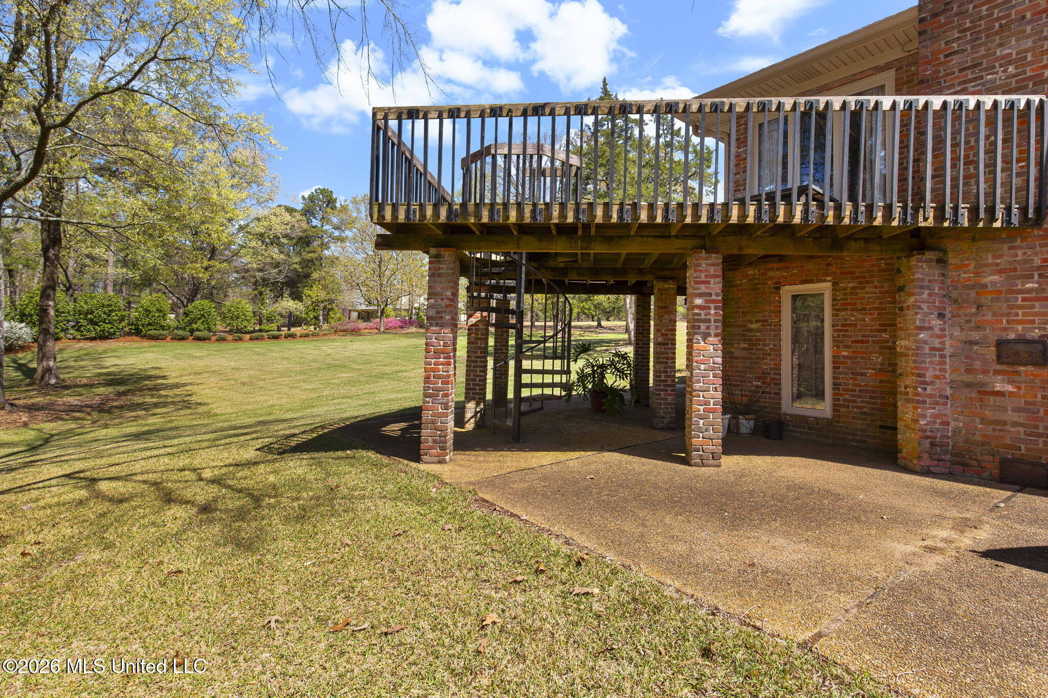 6145 Wirtz Road Flowood, MS 39232 - Photo 41 of 83 Rear Deack and patio