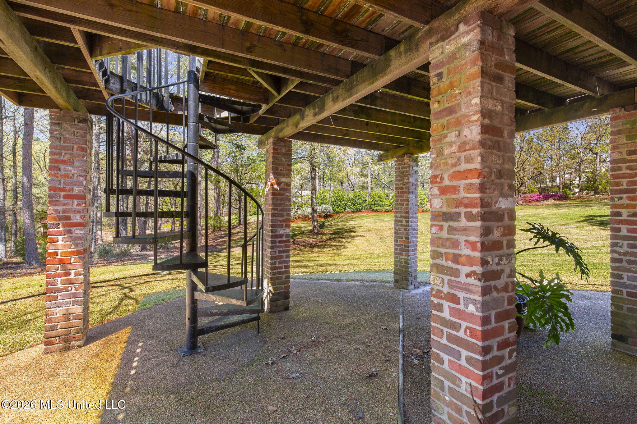 6145 Wirtz Road Flowood, MS 39232 - Photo 42 of 83 Back Patio