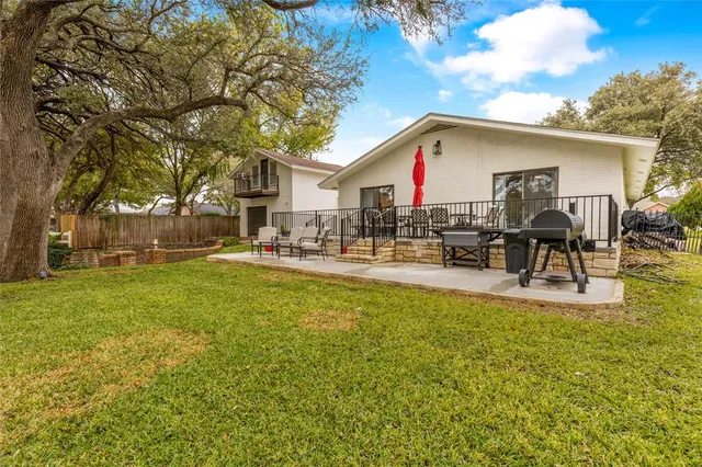 $3,200 | 301 Granada Calle Street, Granbury, TX 76049