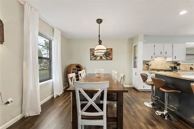 $3,200 | 301 Granada Calle Street, Granbury, TX 76049