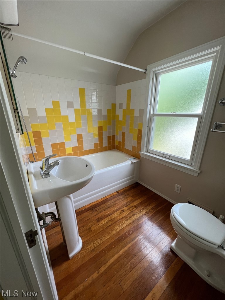 1544 Laclede Road South Euclid, OH 44121 - Photo 20 of 23 Full bath