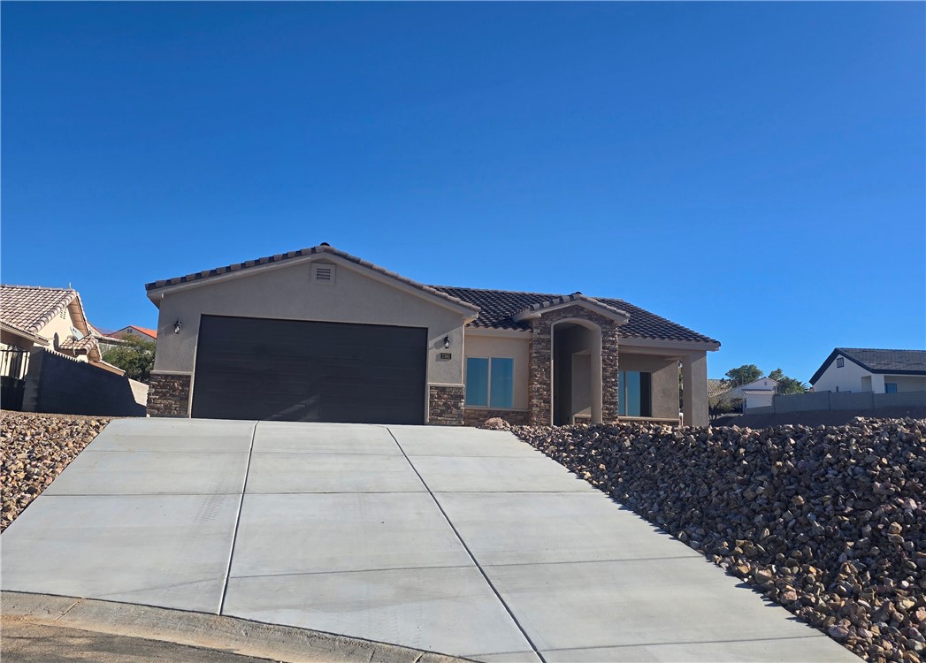 2561 North Ridge Avenue Bullhead City, AZ 86429 - Photo 1 of 17 Front of Home