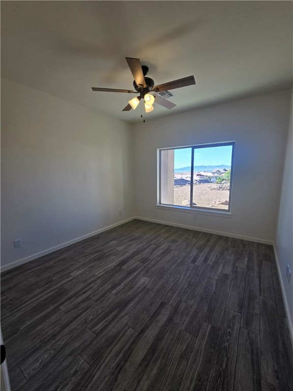 2561 North Ridge Avenue Bullhead City, AZ 86429 - Photo 11 of 17 Guest Bedroom