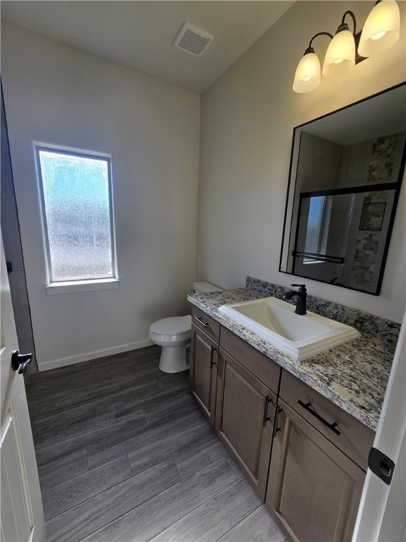 2561 North Ridge Avenue Bullhead City, AZ 86429 - Photo 12 of 17 Guest Bathroom